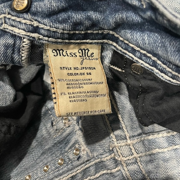 Y2k Miss Me Jean Shorts - Picture 3 of 4